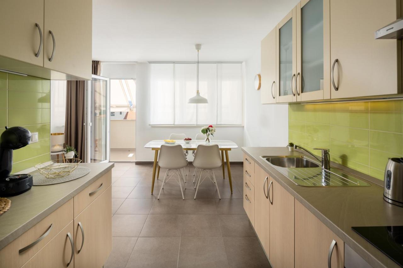 Apartment Nova 4* Dugi Rat Luaran gambar